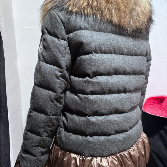 Moncler Grey Puffer Jacket with Fur Trim - Picture 6 of 14